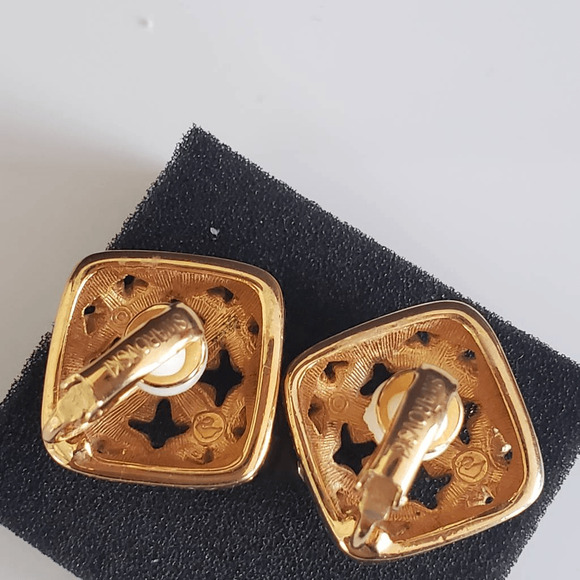 Swarovski Earrings Gold Plated‎ Crystals Accents Swan Signed Clip On Closure - Picture 4 of 6